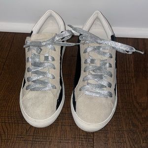 Nature Breeze Sneakers, size 8, Tan and Black with metallic silver shoelaces